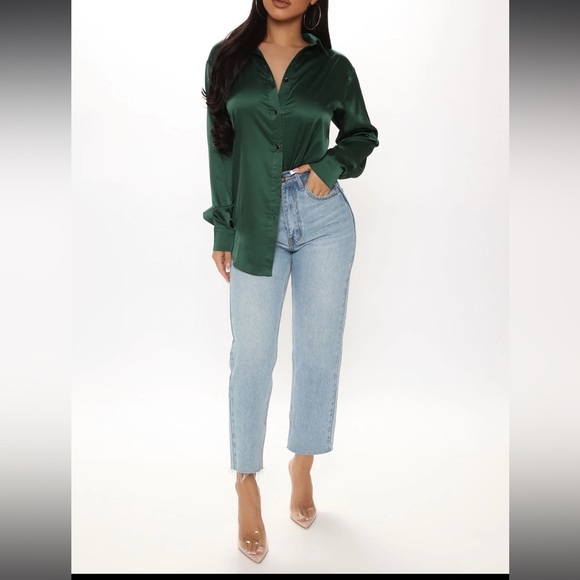 Fashion nova emerald green satin long sleeve button down shirt small - Picture 2 of 5